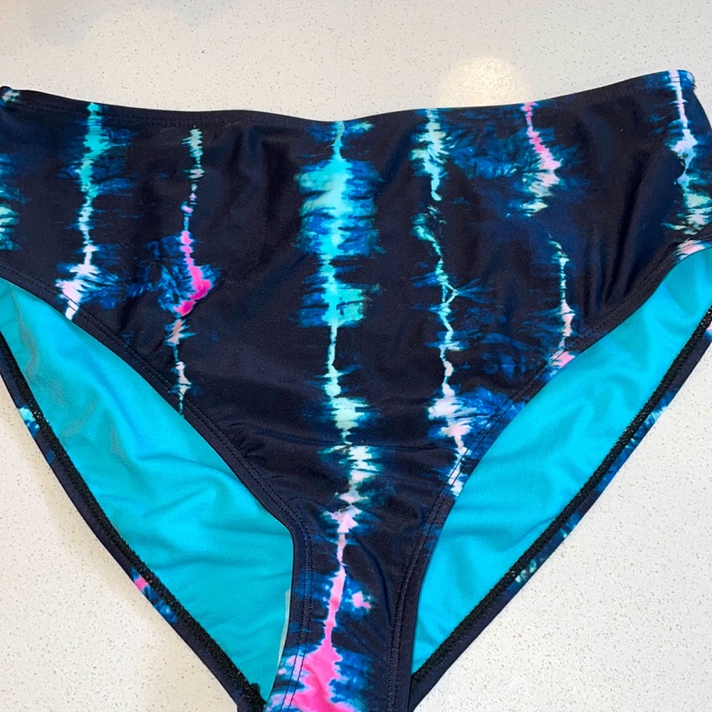NWT - high waisted bikini bottom